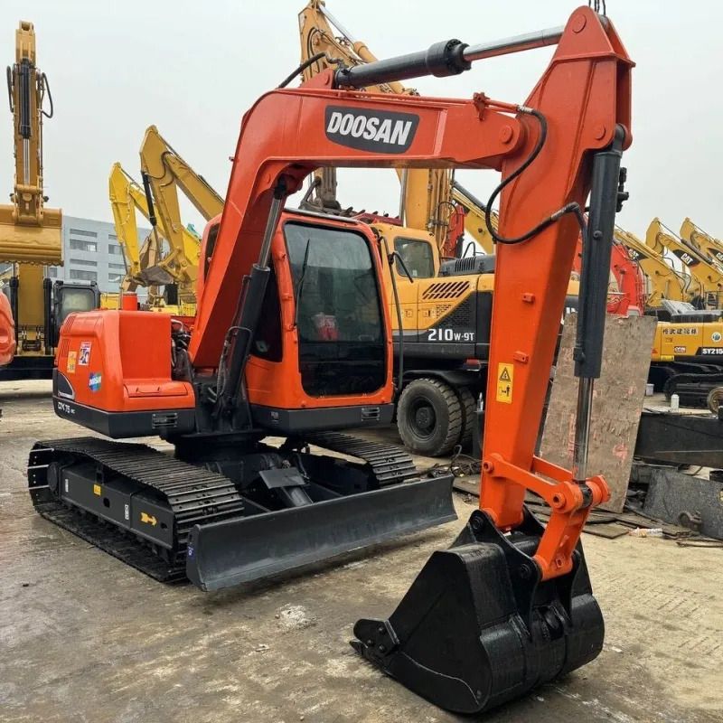 Doosan DX75-9C crawler excavator, front three-quarter view