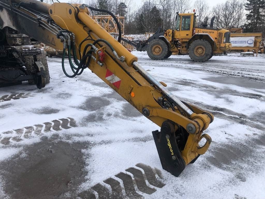 Hydrema MX16 RAIL wheel excavator boom and attachment