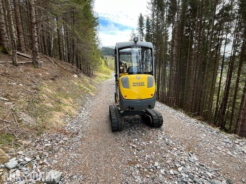2013 Wacker Neuson ET24 VDS mini excavator, front view
