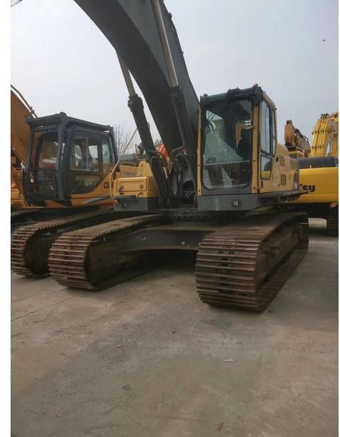 2019 Volvo EC460BLC crawler excavator, front three-quarter view