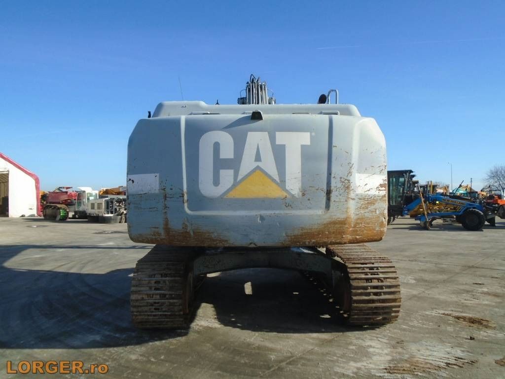 2014 Caterpillar 329EL crawler excavator, rear view