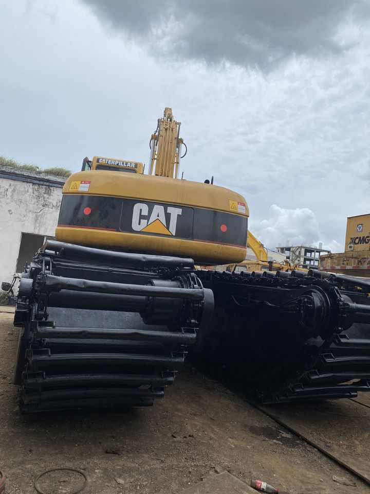 2017 Caterpillar 320C amphibious excavator rear view