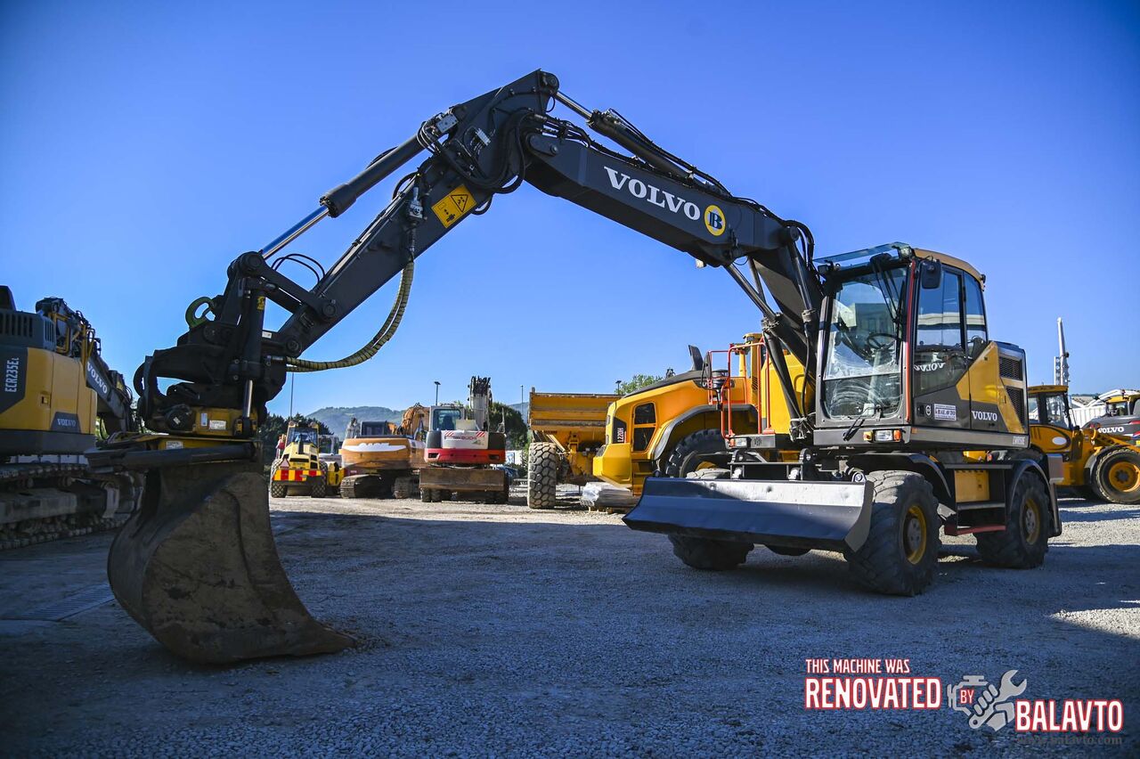 2019 Volvo EWR150E wheel excavator, side view