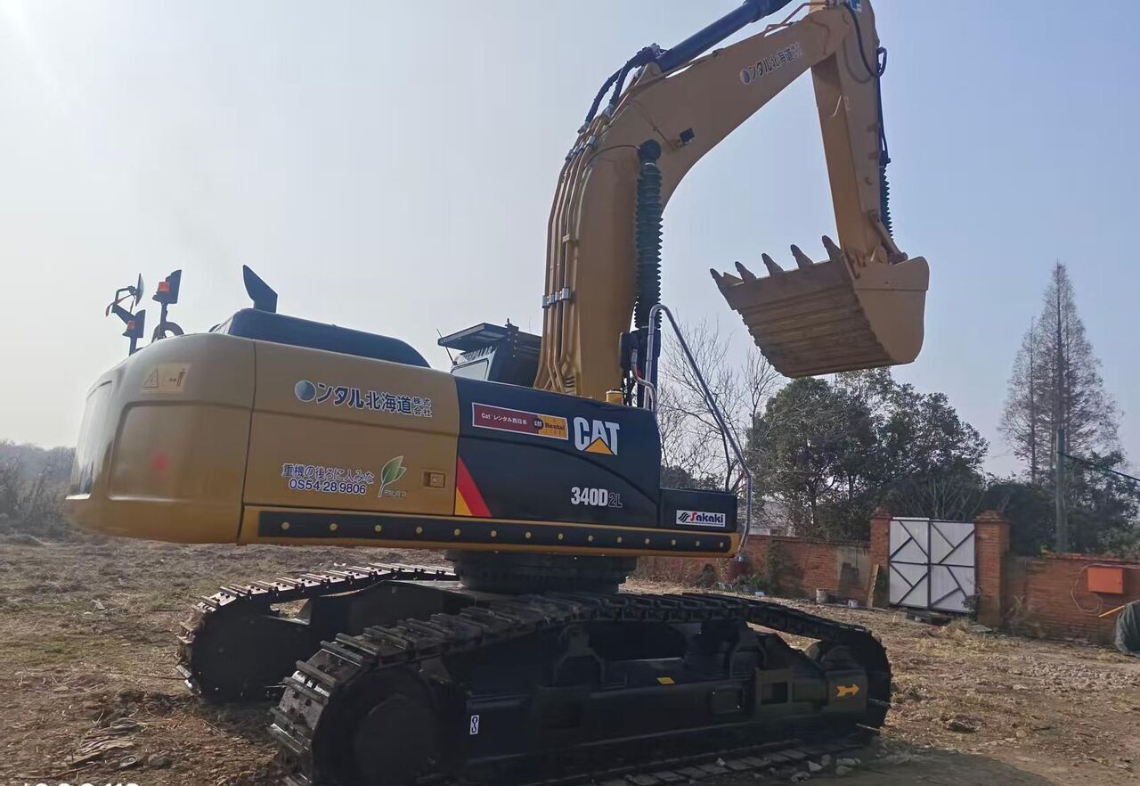 2024 Caterpillar 340D2L crawler excavator, side profile view