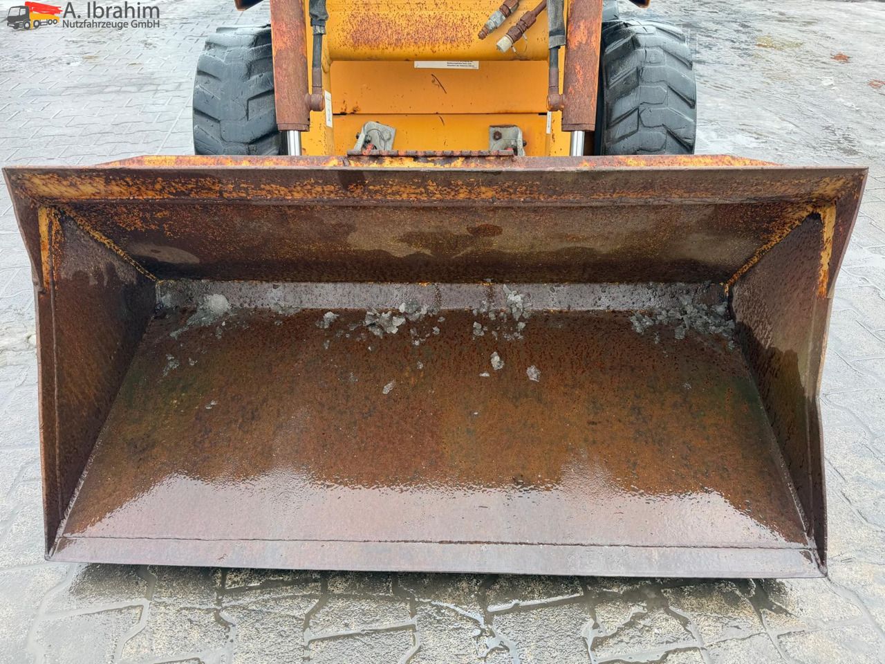 1995 CASE 1825 skid steer loader front bucket view 1995 CASE 1825 skid steer loader front bucket view