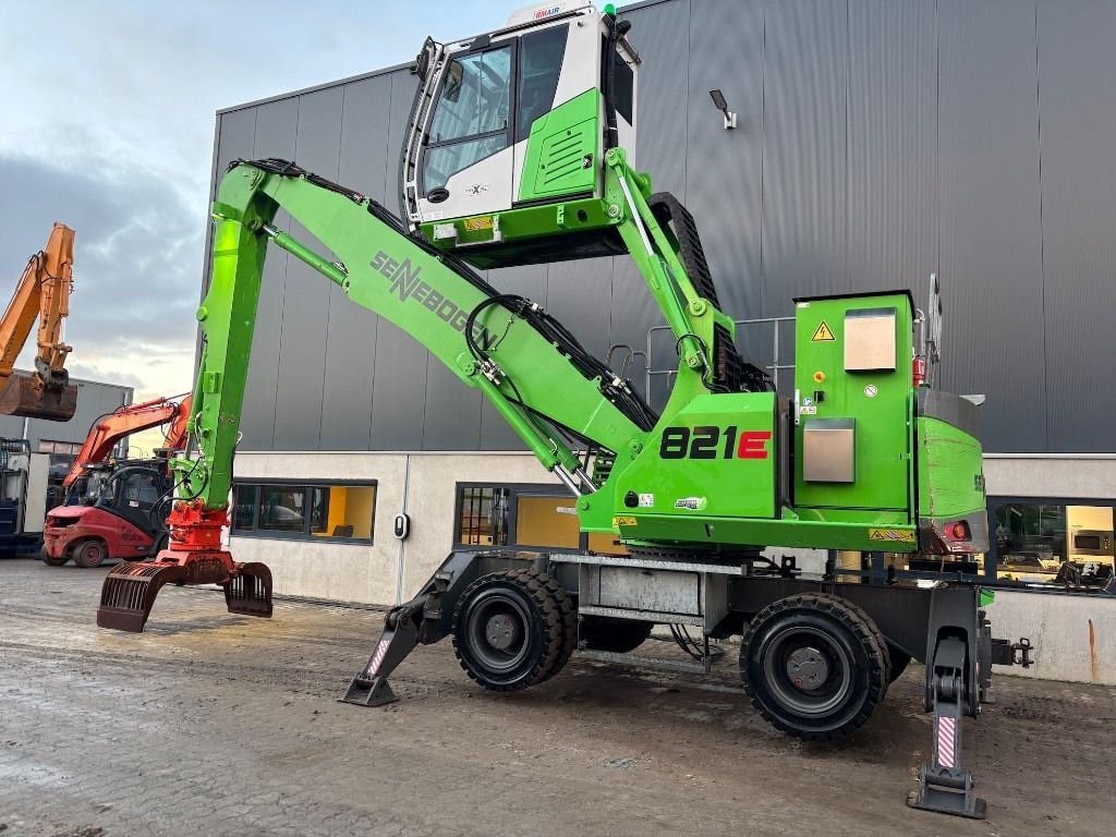 2021 Sennebogen 821 E material handler, side profile view