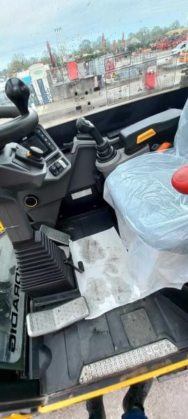 2020 JCB 110W wheel excavator interior view