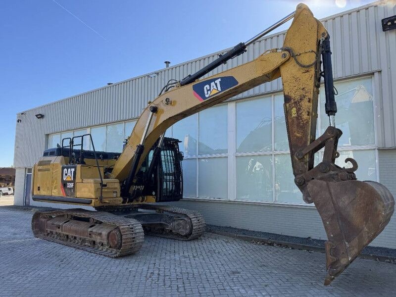 2017 Caterpillar 326F LN crawler excavator side view