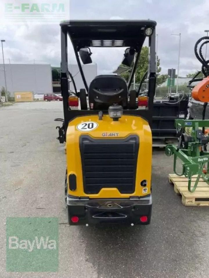 2023 Giant G2300 HD mini excavator, rear view 2023 Giant G2300 HD mini excavator, rear view