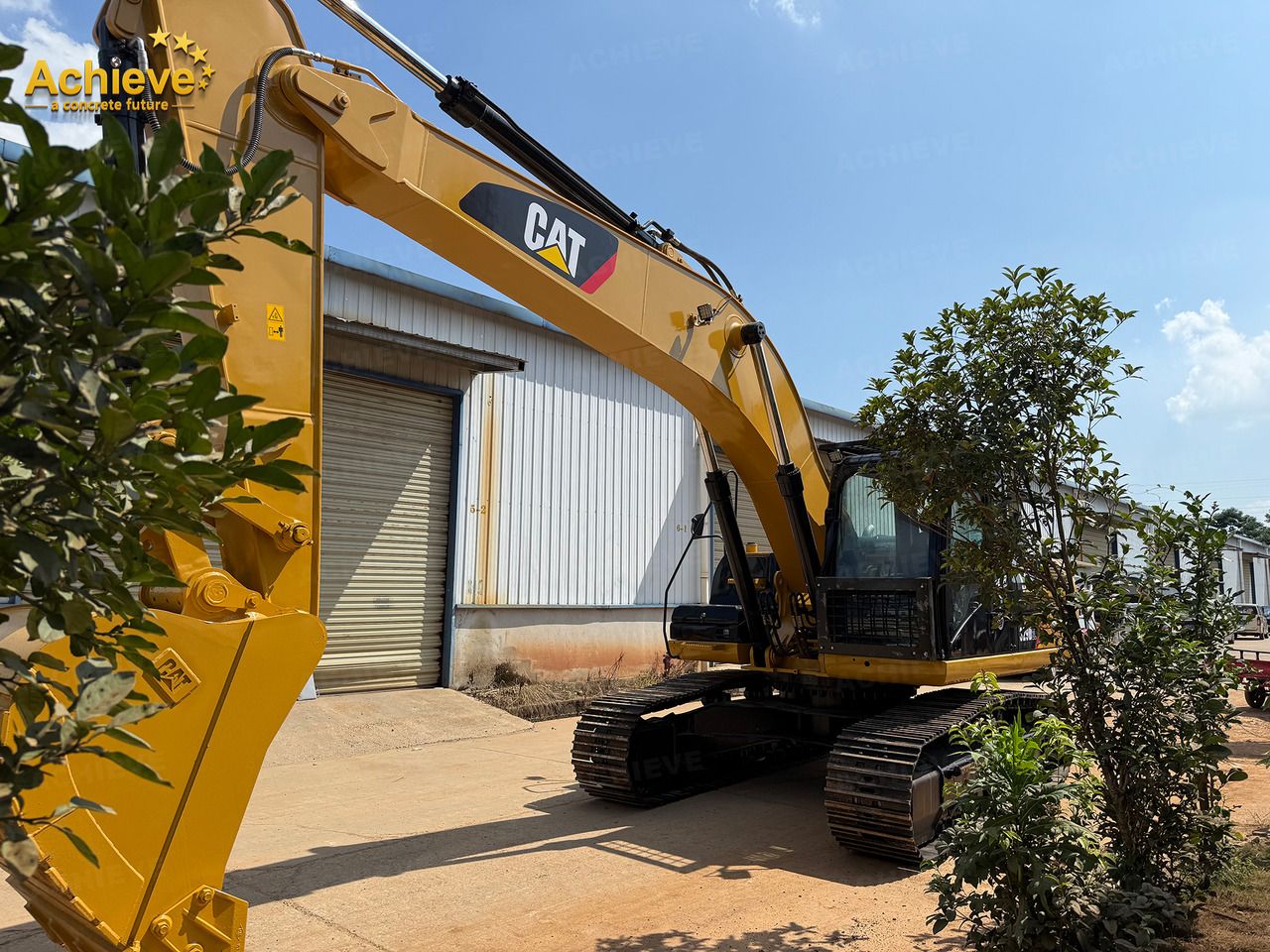 2025 Caterpillar 329D2L crawler excavator side view