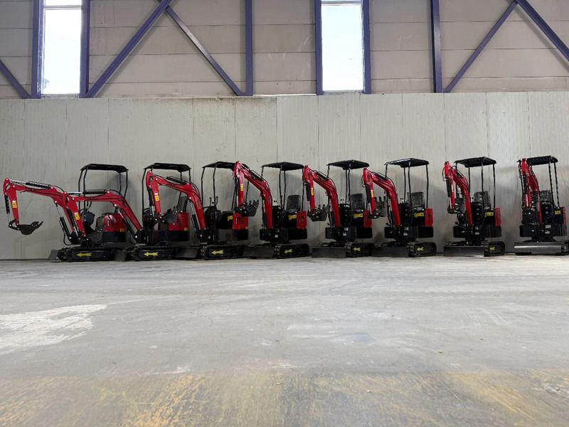 2024 JPC HT-12 mini excavator row