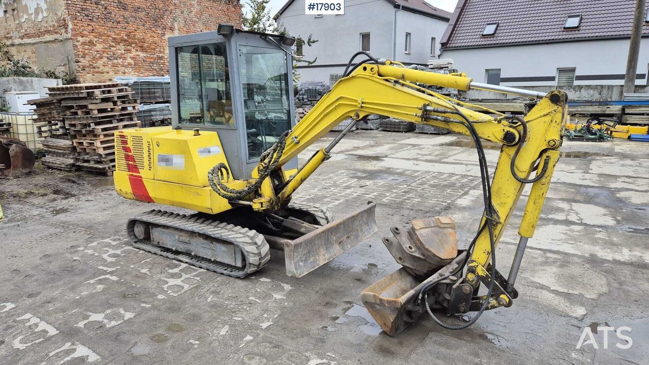 1992 Bobcat 231 mini excavator, side view