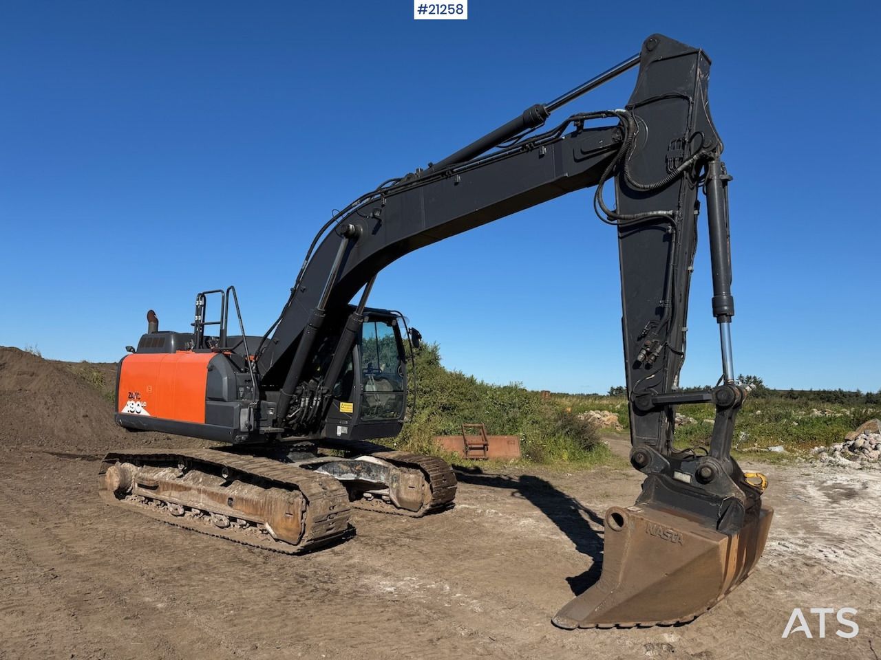 2018 Hitachi ZX190 LC-6 excavator, side view 2018 Hitachi ZX190 LC-6 excavator, side view