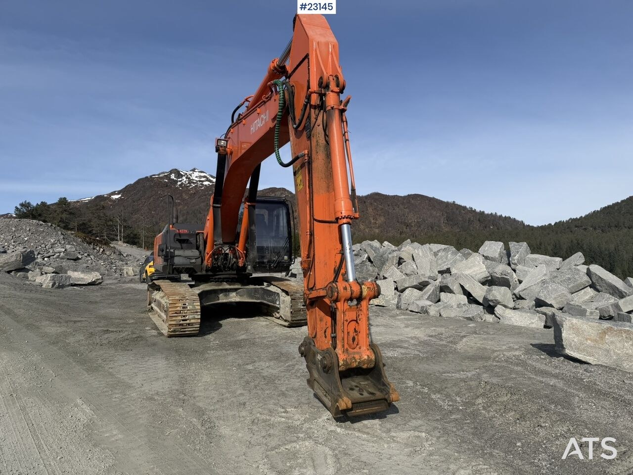 2013 Hitachi ZX350LC-5B crawler excavator front view 2013 Hitachi ZX350LC-5B crawler excavator front view