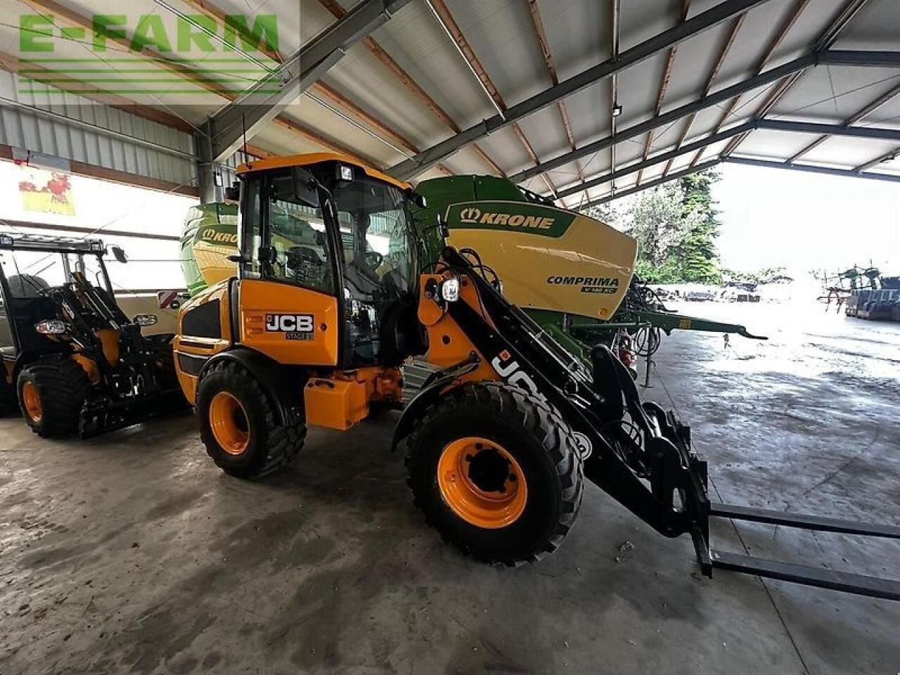 2023 JCB 407 AGRI wheel loader, side view 2023 JCB 407 AGRI wheel loader, side view