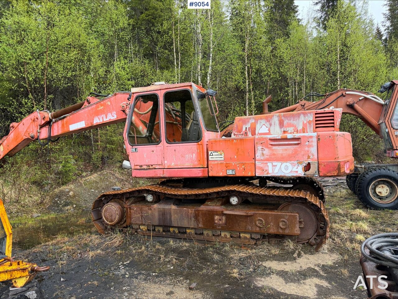 1990 Atlas 1704HD