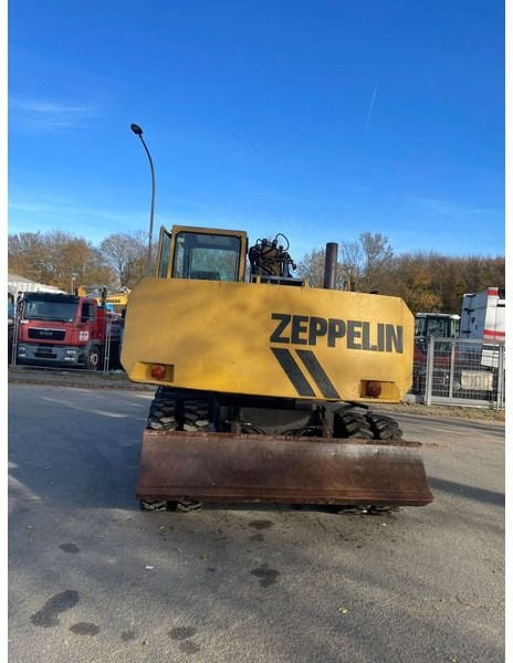 1991 Zeppelin ZM 15 wheel excavator, rear view