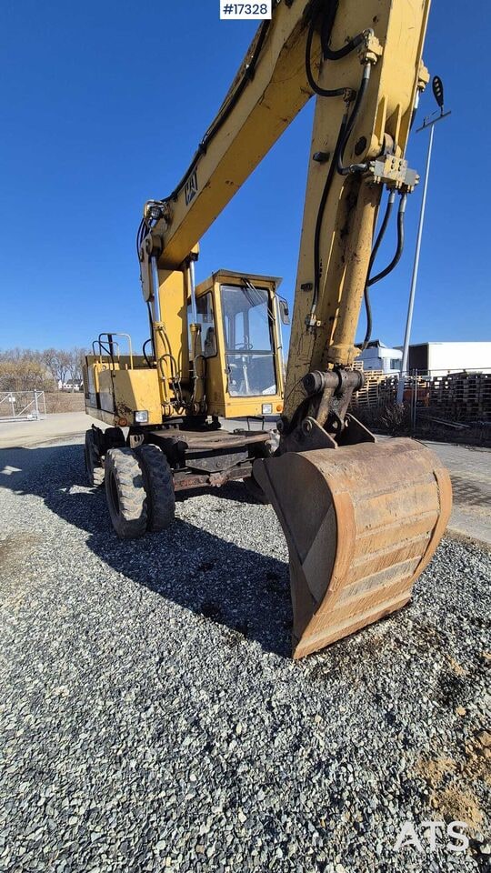 1995 Caterpillar 212B FT Wheel Excavator 1995 Caterpillar 212B FT Wheel Excavator