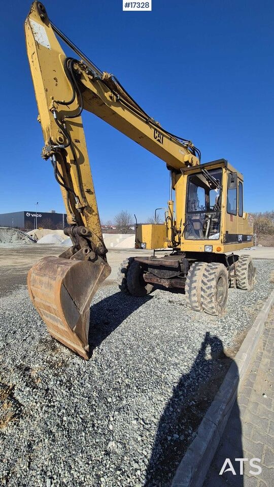 1995 Caterpillar 212B FT Wheel Excavator 1995 Caterpillar 212B FT Wheel Excavator