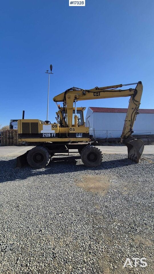 1995 Caterpillar 212B FT Wheel Excavator 1995 Caterpillar 212B FT Wheel Excavator