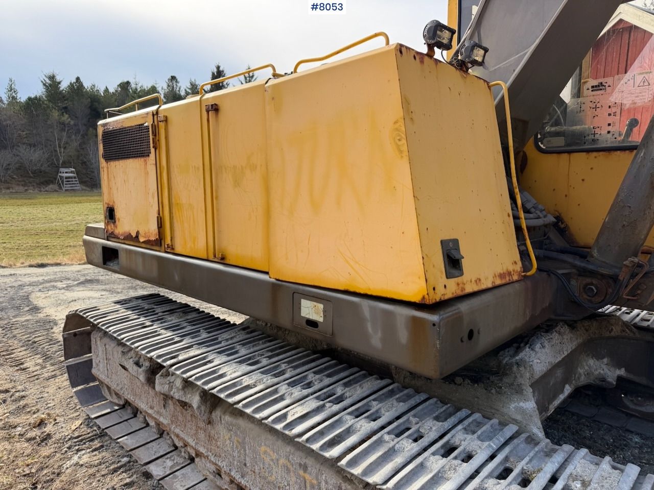 1997 Volvo EC200 crawler excavator rear quarter view 1997 Volvo EC200 crawler excavator rear quarter view