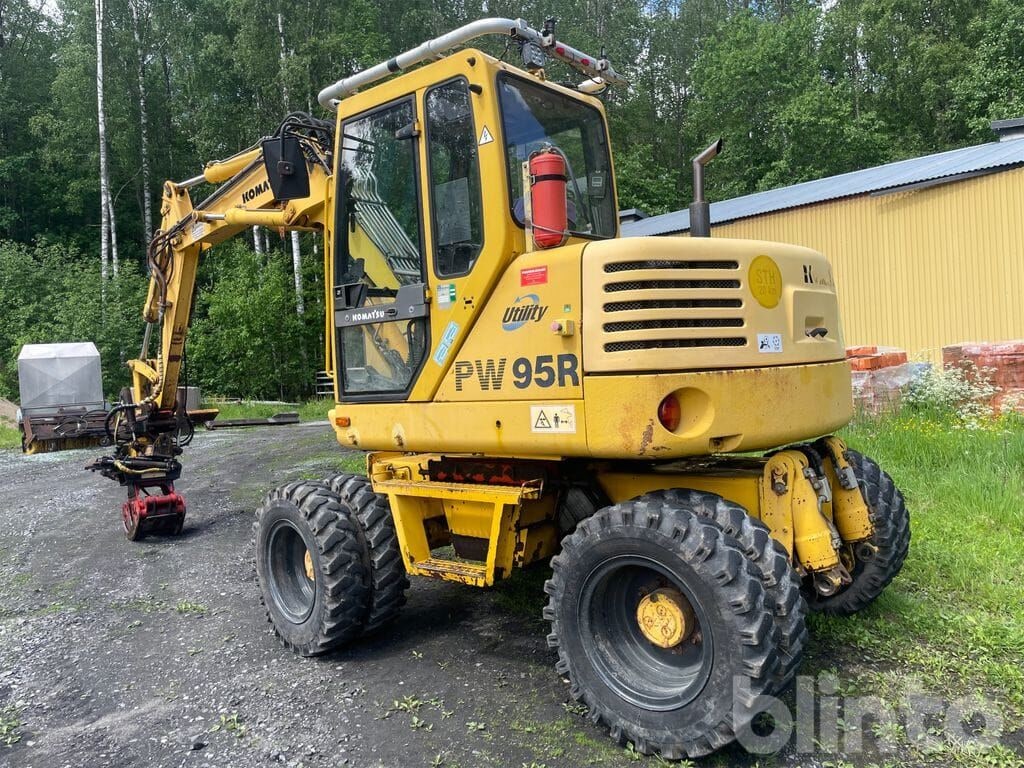 1998 Komatsu PW95R Wheel Excavator 1998 Komatsu PW95R Wheel Excavator