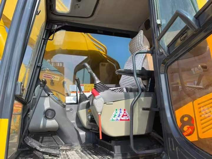 2021 Komatsu PC400-8 crawler excavator interior cab view 2021 Komatsu PC400-8 crawler excavator interior cab view