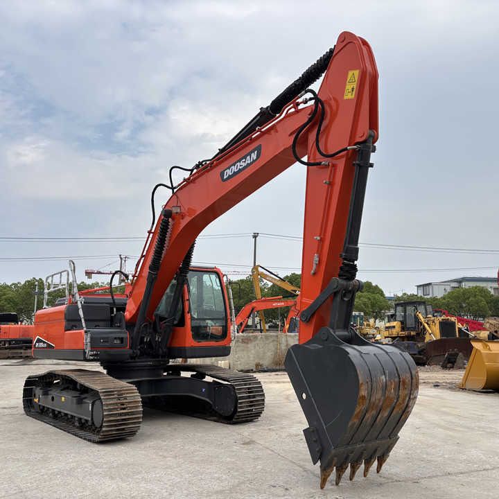 2019 Doosan DX225LCA crawler excavator, side view