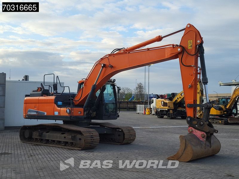 2020 Doosan DX225LC-5 crawler excavator, side profile view