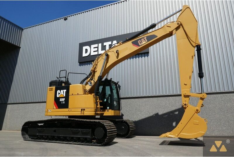 2015 Caterpillar 335FLCR crawler excavator side view