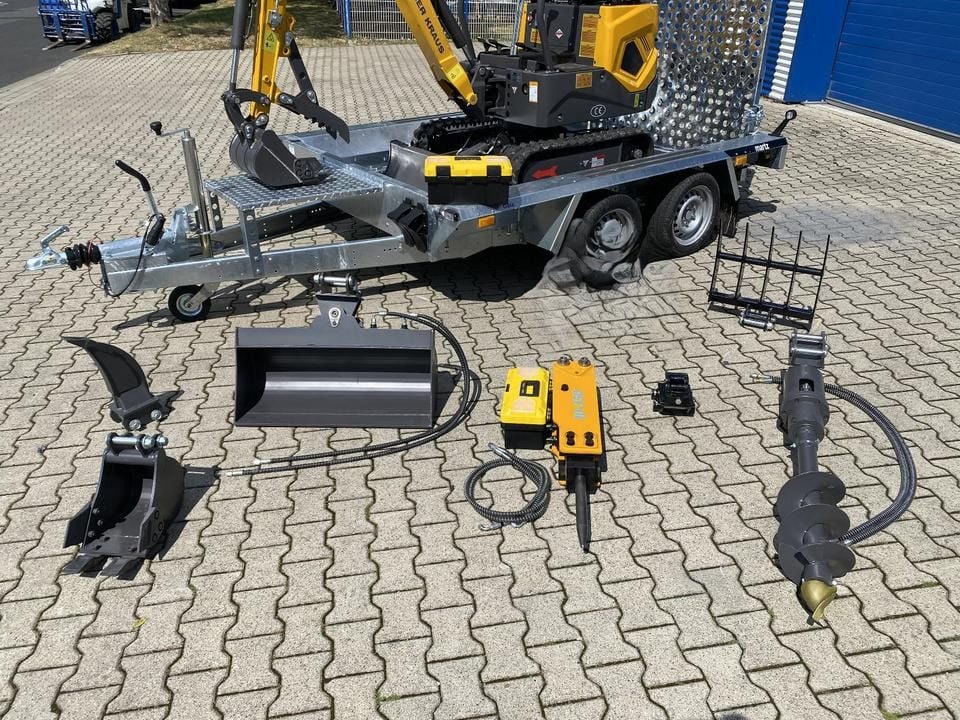 BK1000JSR JOYSTICK mini excavator on trailer with attachments BK1000JSR JOYSTICK mini excavator on trailer with attachments