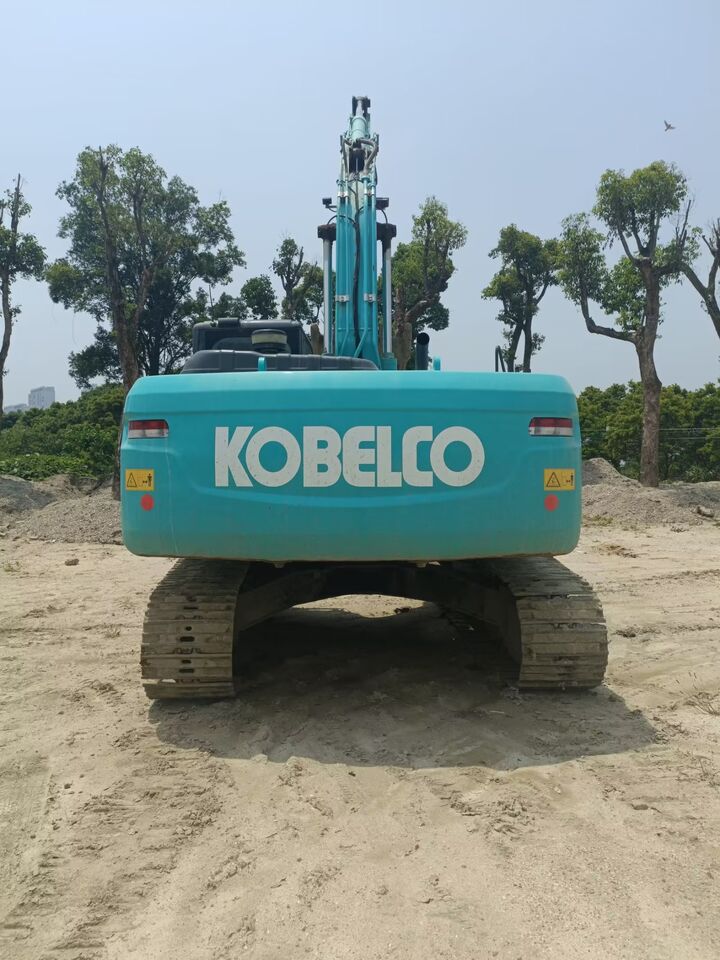 2024 Kobelco SK260LC-10 excavator, rear view 2024 Kobelco SK260LC-10 excavator, rear view