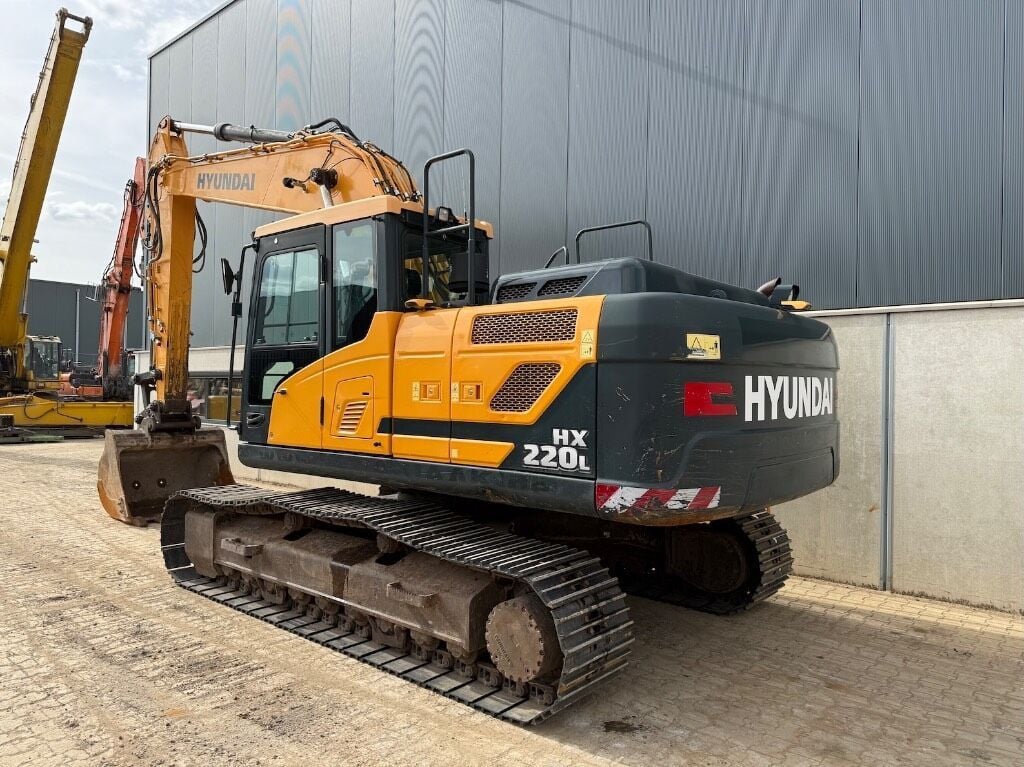 2019 Hyundai HX220L crawler excavator, rear three-quarter view