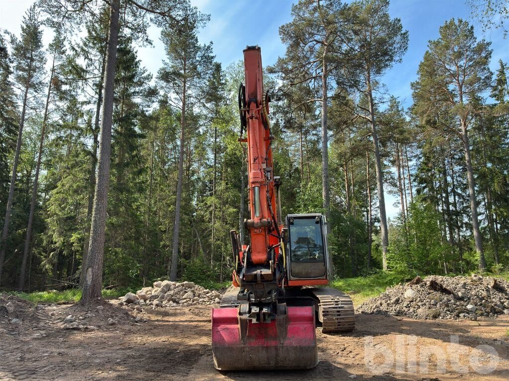 2000 Fiat-Hitachi EX 165 Crawler Excavator 2000 Fiat-Hitachi EX 165 Crawler Excavator