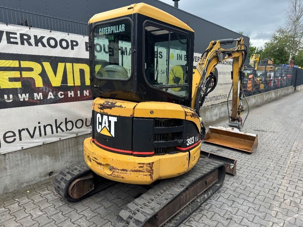 2001 Caterpillar 303CR Mini Excavator 2001 Caterpillar 303CR Mini Excavator