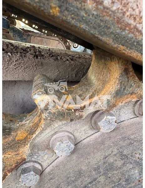 2003 Hitachi ZX650LCH crawler excavator track detail 2003 Hitachi ZX650LCH crawler excavator track detail