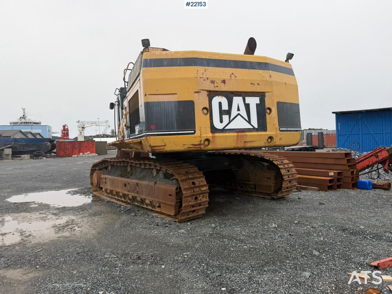 2006 Caterpillar 365C excavator rear view 2006 Caterpillar 365C excavator rear view