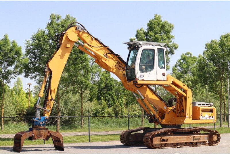 2006 Liebherr R904 C Material Handler 2006 Liebherr R904 C Material Handler