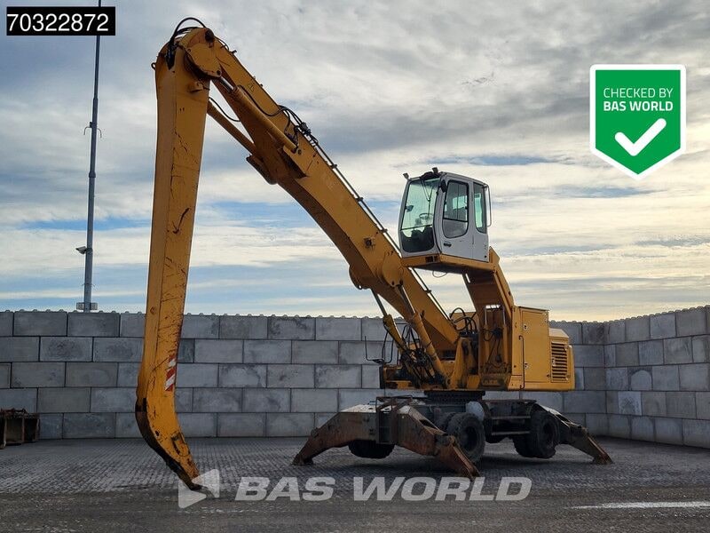 2007 Liebherr 934 Material Handler