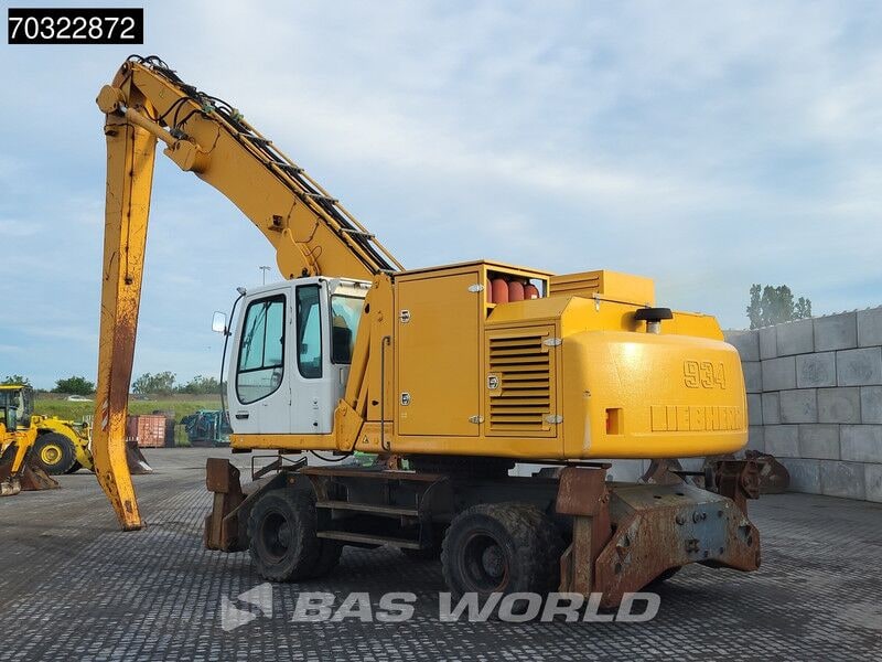 2007 Liebherr 934 Material Handler
