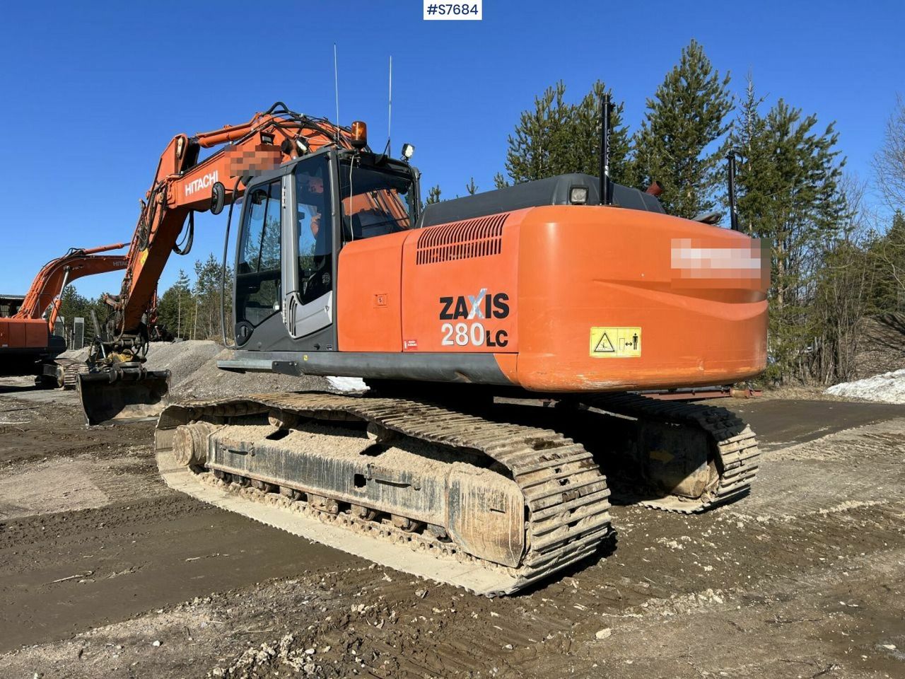 2008 Hitachi Zaxis 280LC crawler excavator, rear three-quarter view 2008 Hitachi Zaxis 280LC crawler excavator, rear three-quarter view