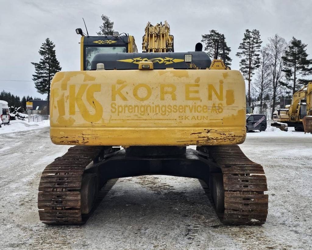 2008 Komatsu PC290LC-8 crawler excavator, rear view 2008 Komatsu PC290LC-8 crawler excavator, rear view