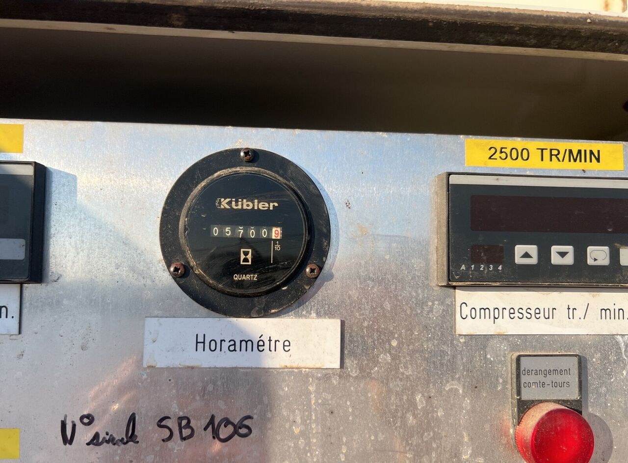 2008 MAN TGA Wheel Excavator 2008 MAN TGA Wheel Excavator