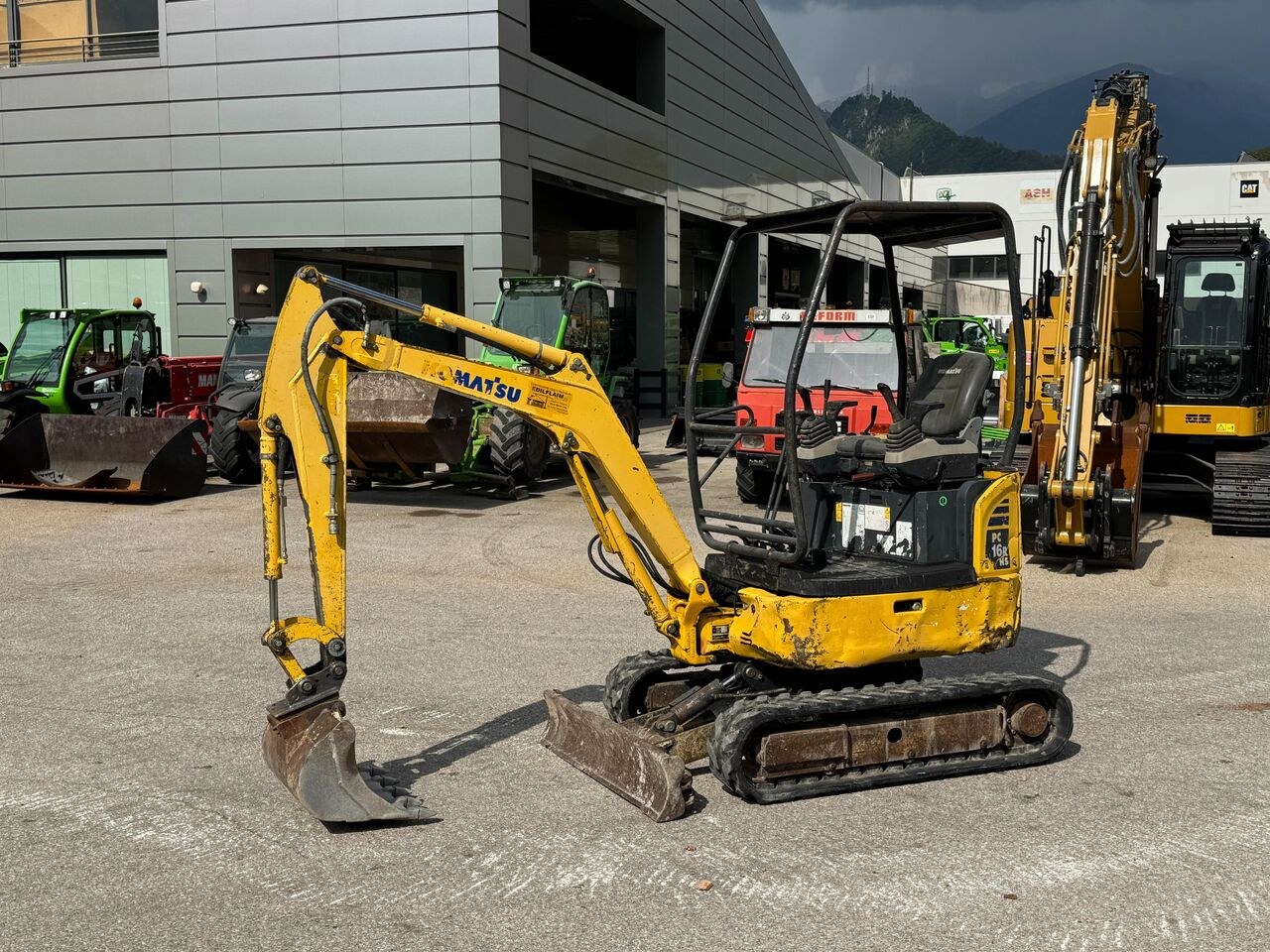 2009 Komatsu PC16R Mini Excavator 2009 Komatsu PC16R Mini Excavator