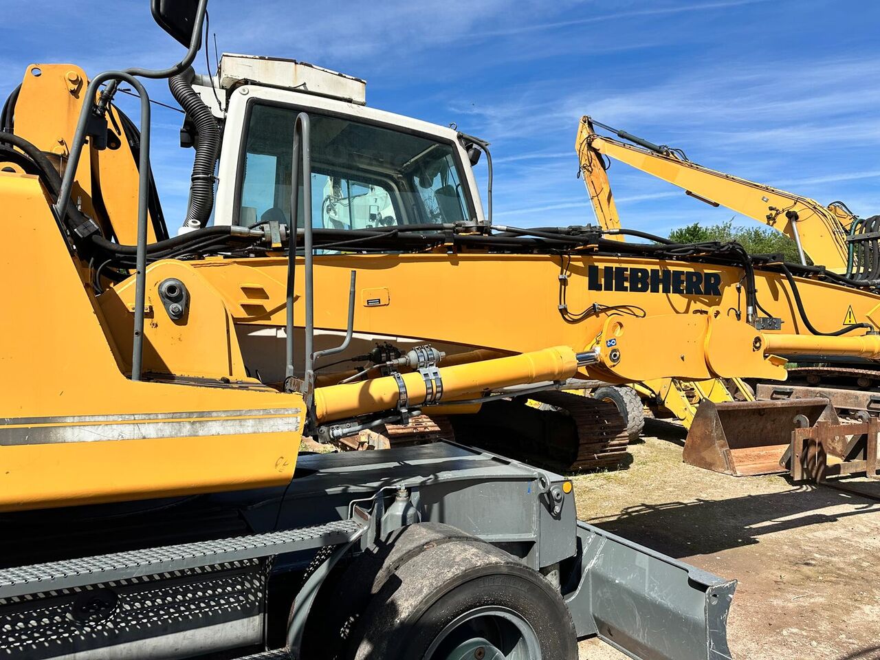 2009 Liebherr A904 C Wheel Excavator 2009 Liebherr A904 C Wheel Excavator