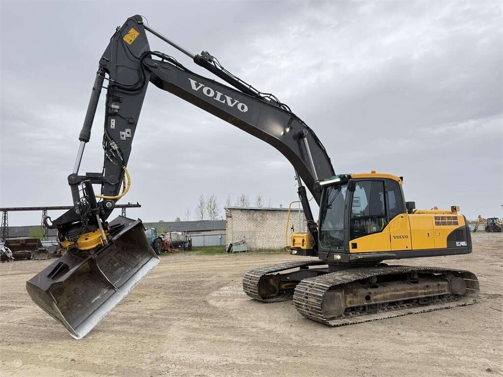 2009 Volvo EC240CL Crawler Excavator