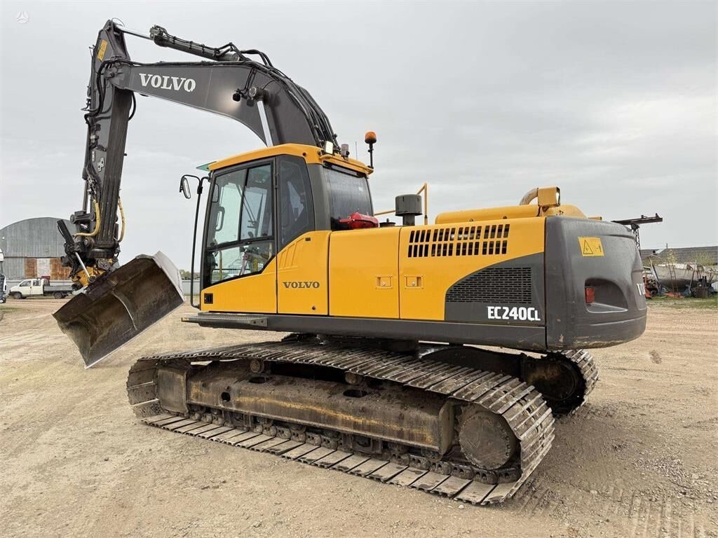 2009 Volvo EC240CL Crawler Excavator