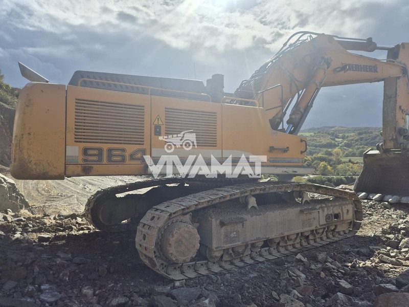 2010 Liebherr R964C crawler excavator side view 2010 Liebherr R964C crawler excavator side view