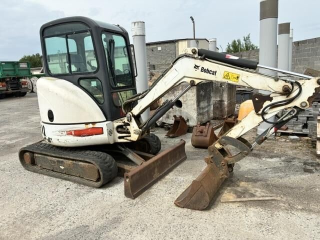 2011 Bobcat 425 ZTS Mini Excavator 2011 Bobcat 425 ZTS Mini Excavator