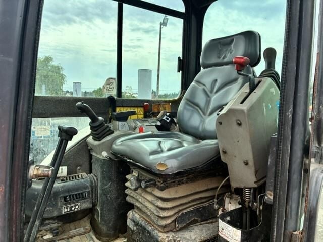 2011 Bobcat 425 ZTS Mini Excavator 2011 Bobcat 425 ZTS Mini Excavator